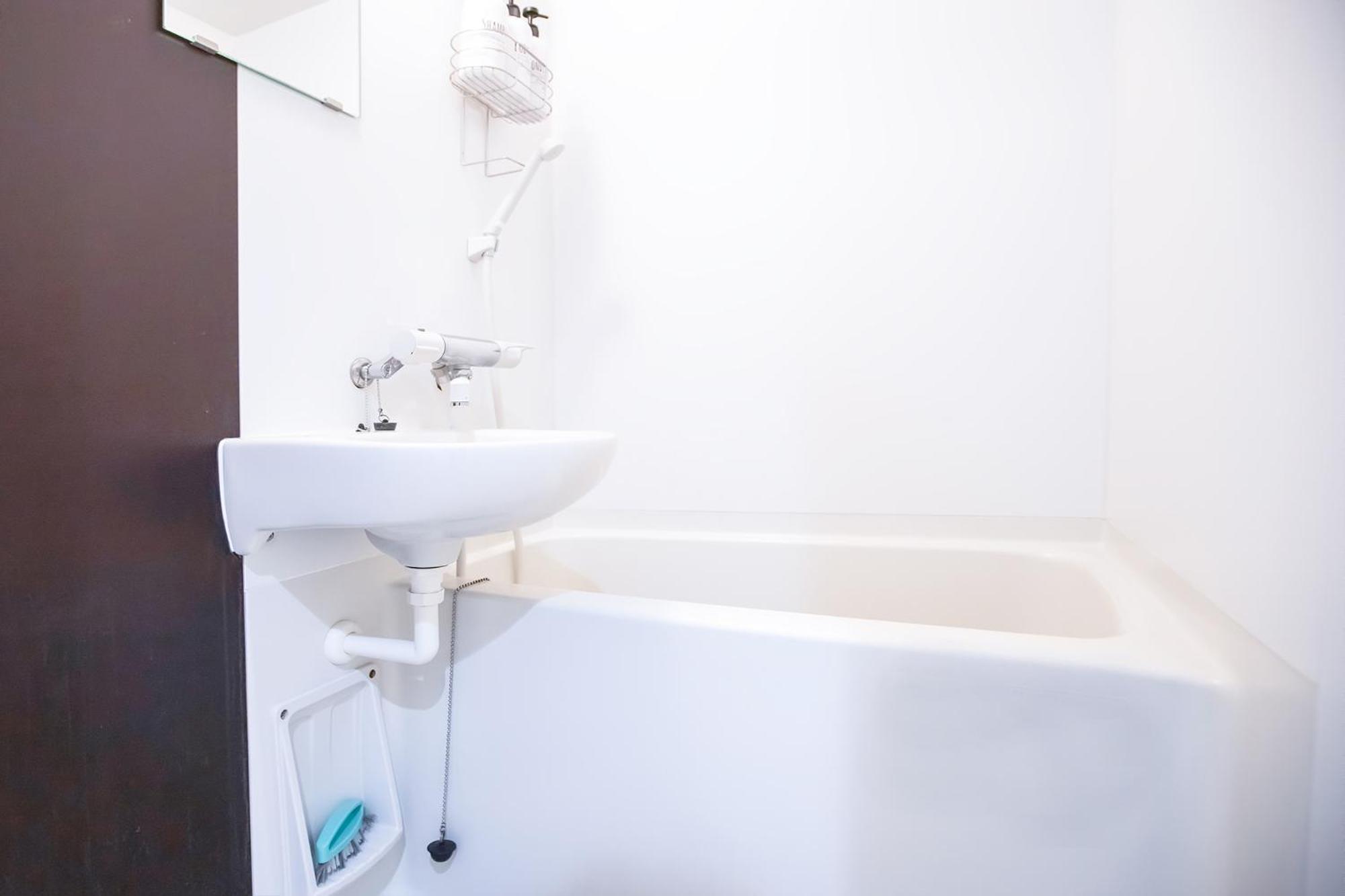 Shinjuku Ryokan Retreat: Local Tokyo Experience Near Higashi-Shinjuku Station Exterior photo