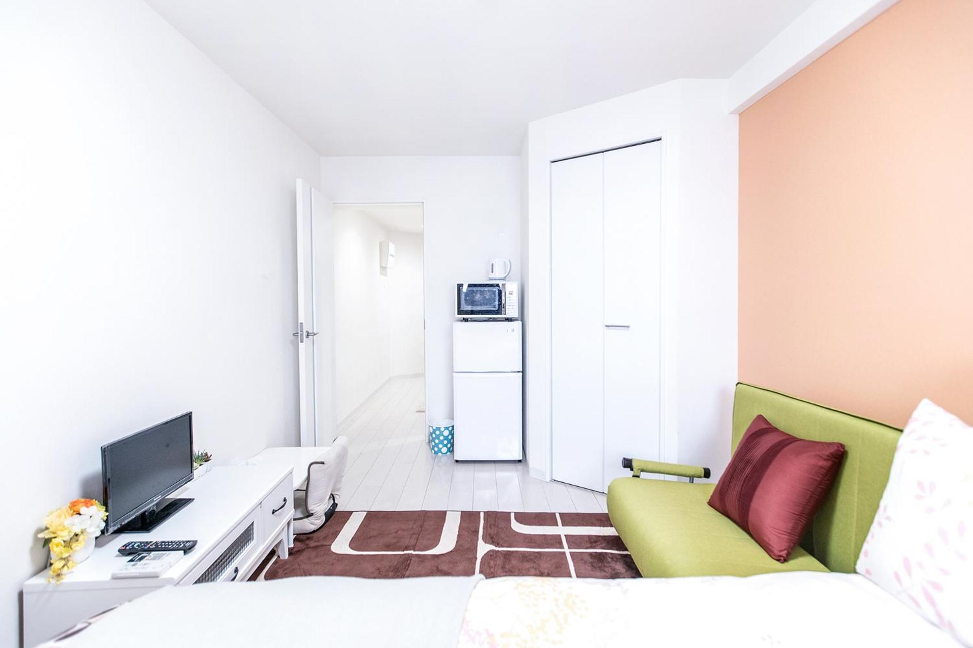 Shinjuku Ryokan Retreat: Local Tokyo Experience Near Higashi-Shinjuku Station Exterior photo